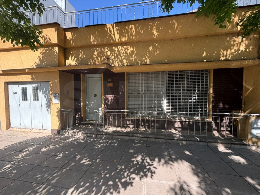 Sarmiento 3600 (Candioti )