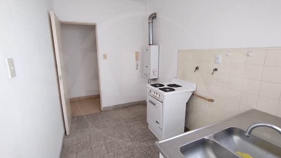 Francia y Moreno  (Centro )