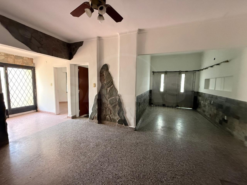 Gobernador Freyre 4700 (Barranquitas )