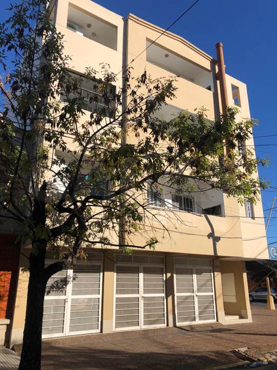 Alvear y Luciano Molina (Candioti )