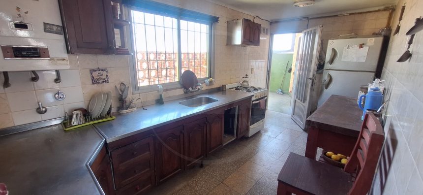 Rivadavia y Ricardo Aldo (María Selva )