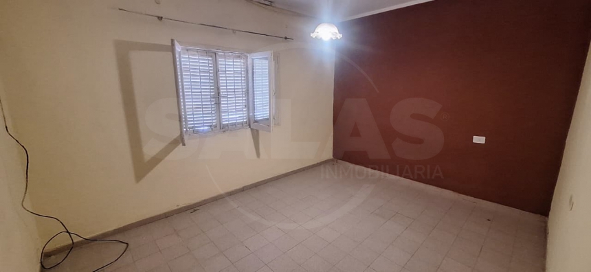 Juan Larrea 2400 (Guadalupe Oeste )