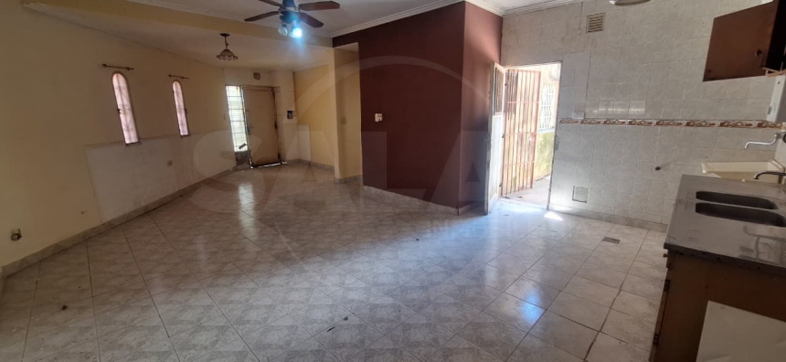 Juan Larrea 2400 (Guadalupe Oeste )