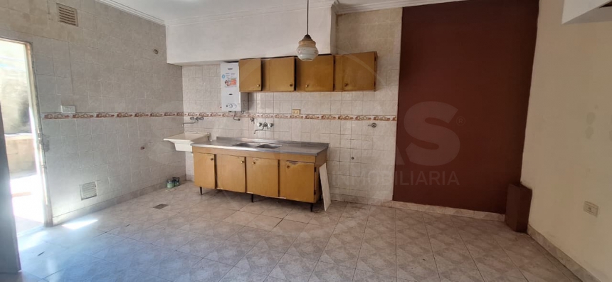 Juan Larrea 2400 (Guadalupe Oeste )