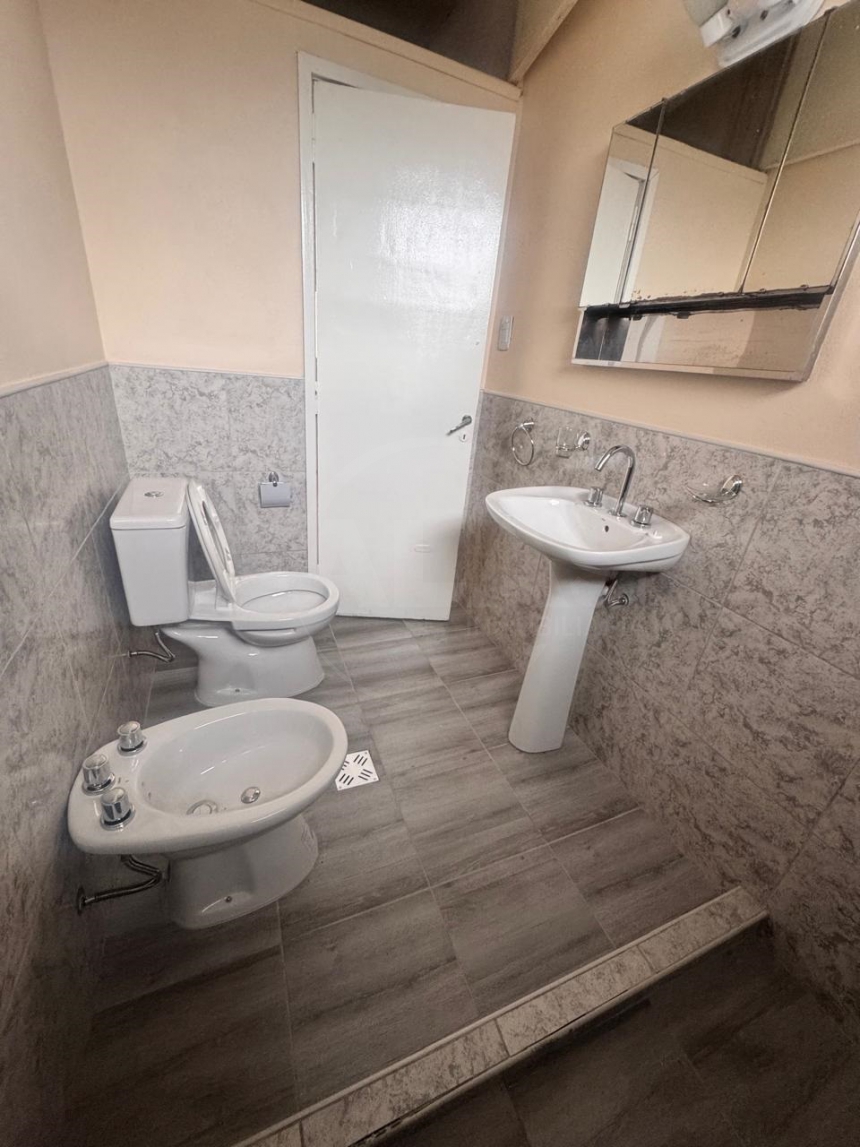 Bv. Pellegrini 3200 (Centro )