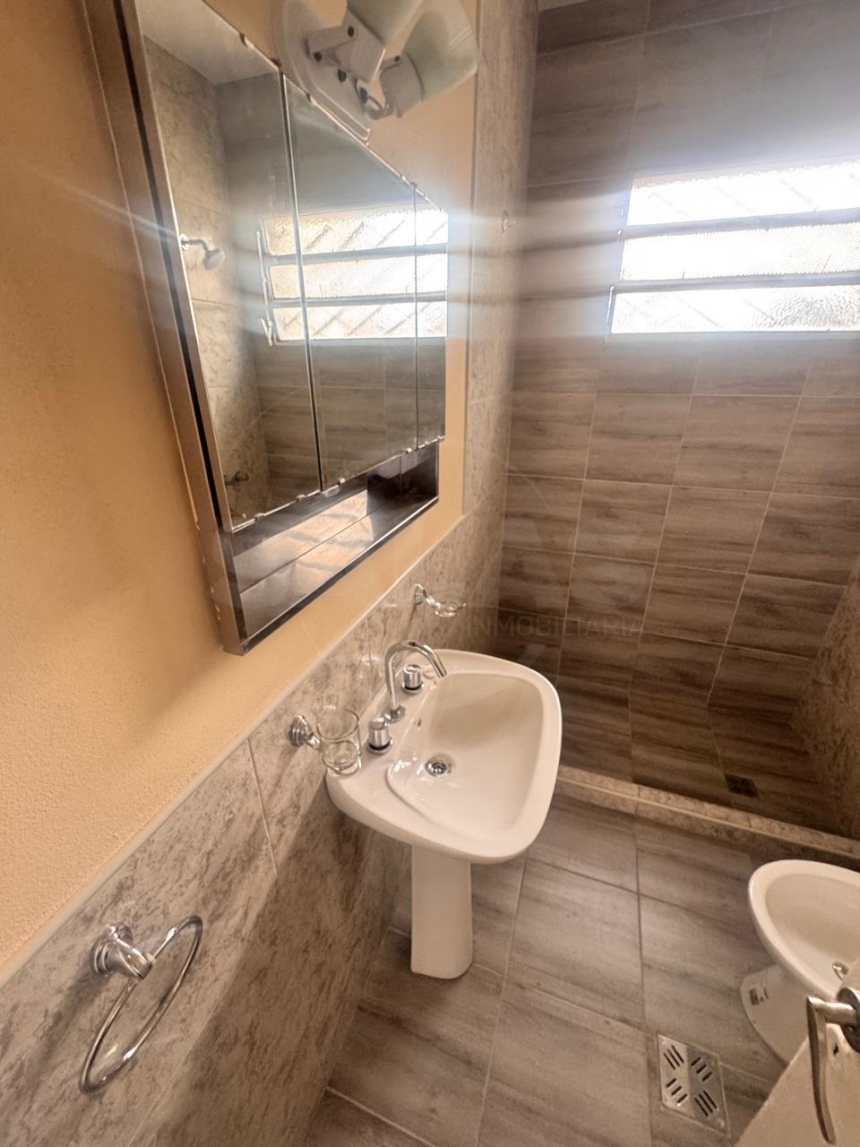 Bv. Pellegrini 3200 (Centro )