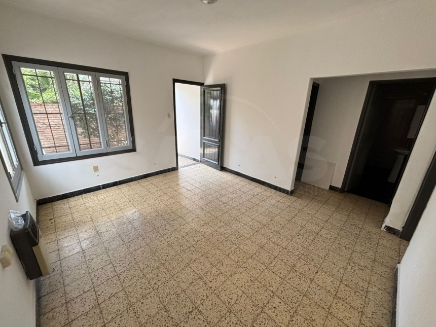 Gutiérrez 2500 (Escalante )