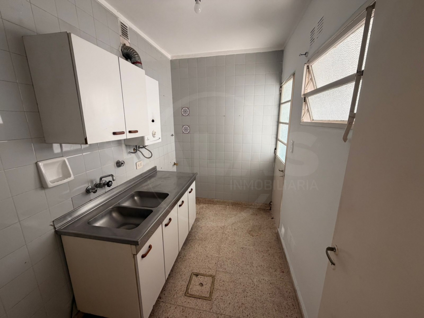 4 de Enero 2300 (Centro )