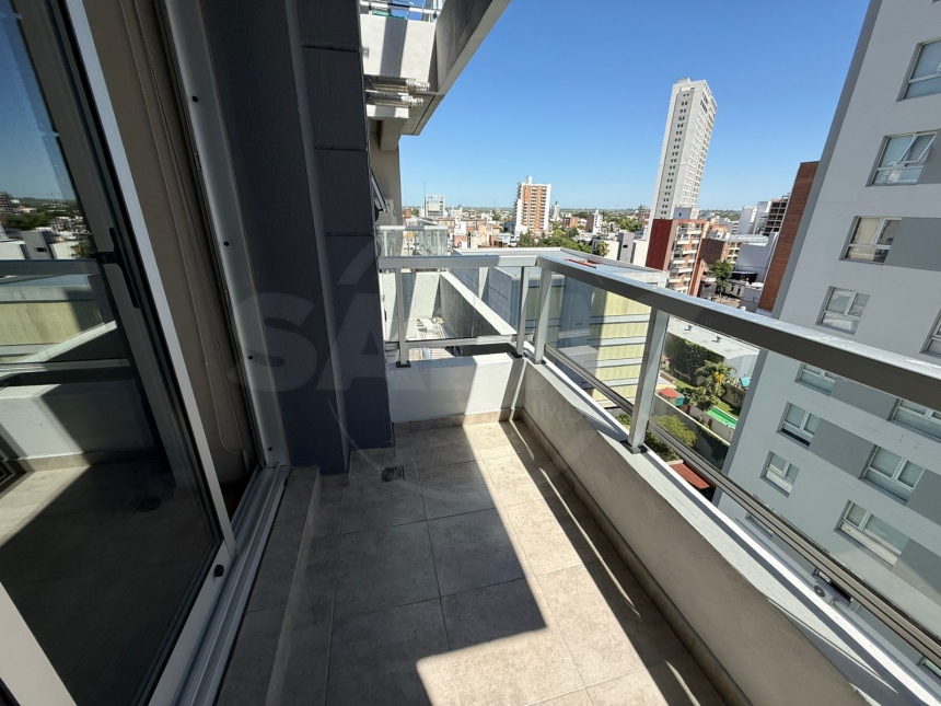 Bv. Pellgrini 2400 (Centro )