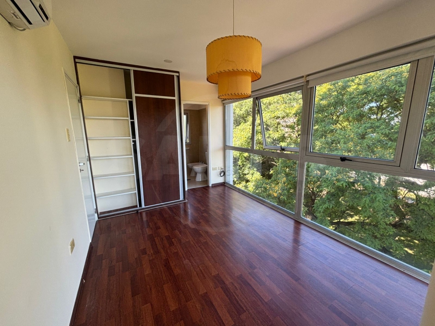 San Jeronimo y Uruguay (Sur )