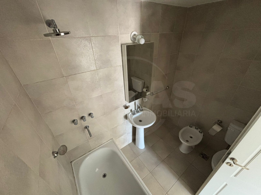 1 de Mayo 1000 (Sur )