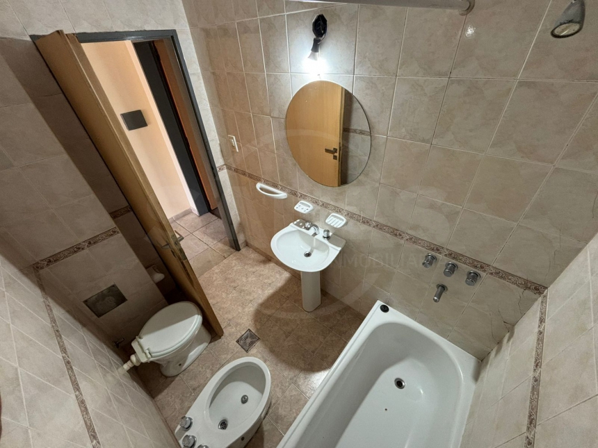 3 DE FEBRERO 3100 (Centro )