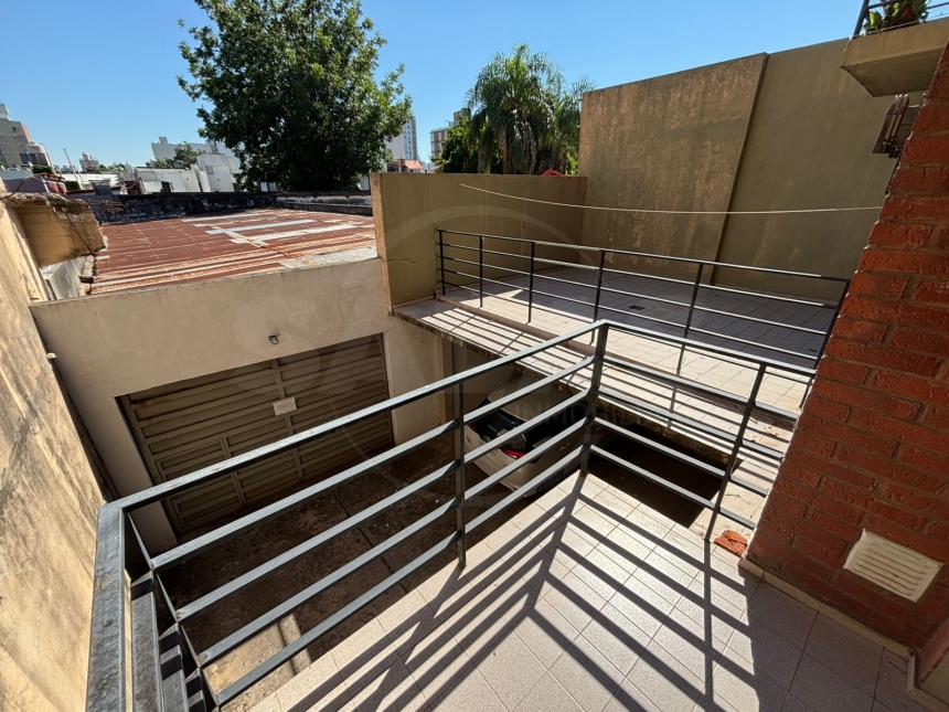 3 DE FEBRERO 3100 (Centro )