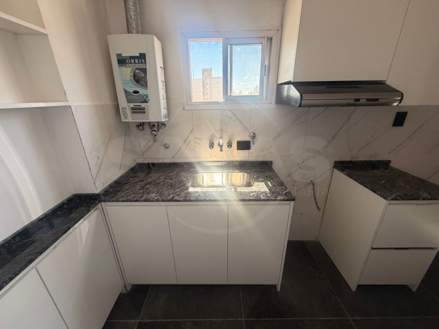 1 de Mayo 1900 (Centro )