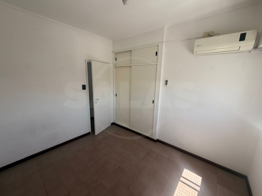 1 de Mayo 1900 (Centro )