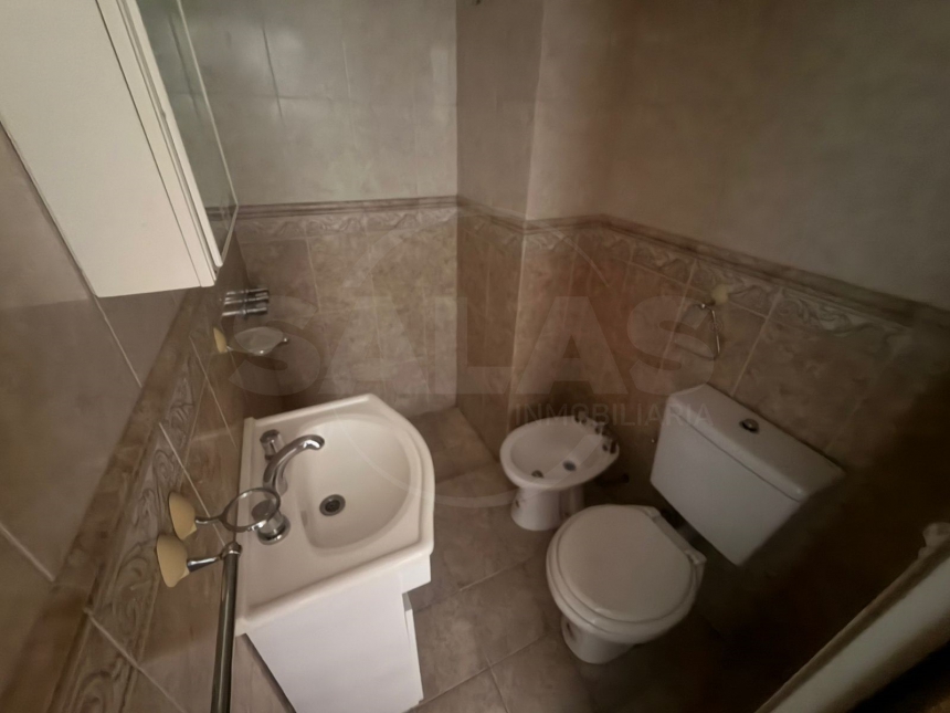 Hipólito Irigoyen 2800 (Centro )