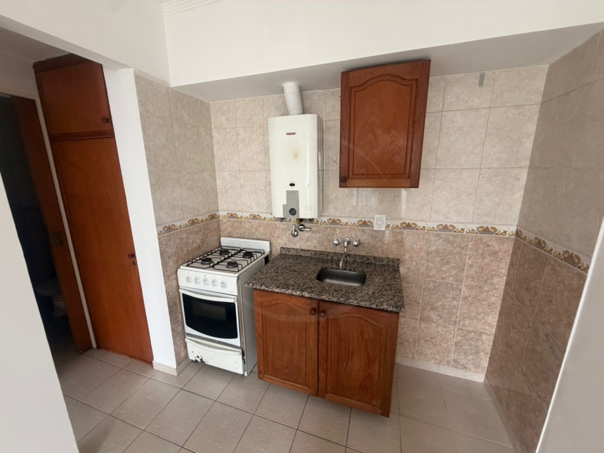 Hipólito Irigoyen 2800 (Centro )