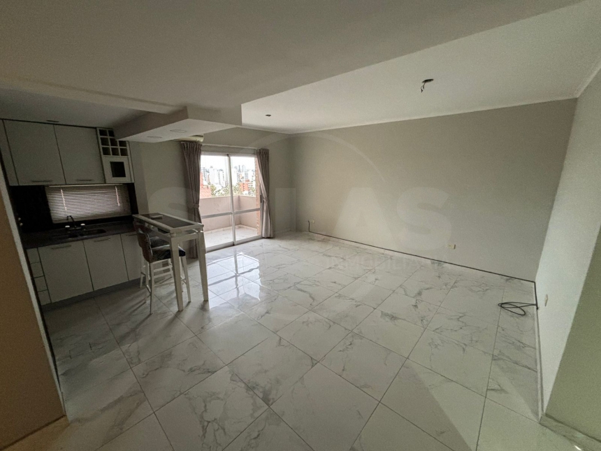 Suipacha y Francia (Centro )