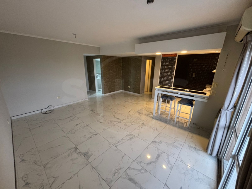 Suipacha y Francia (Centro )