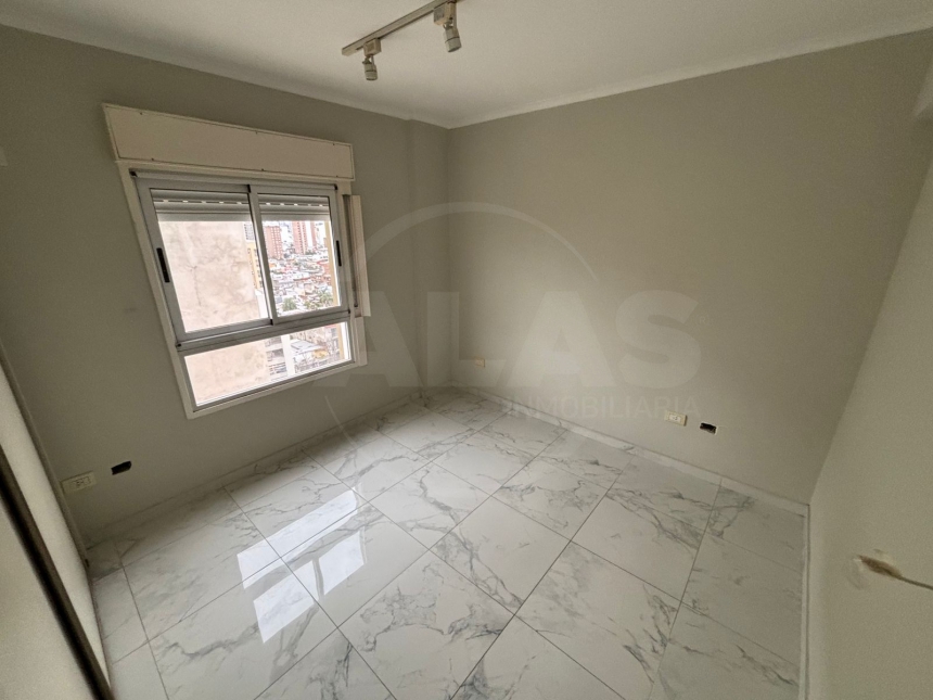 Suipacha y Francia (Centro )