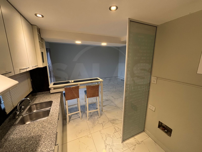 Suipacha y Francia (Centro )