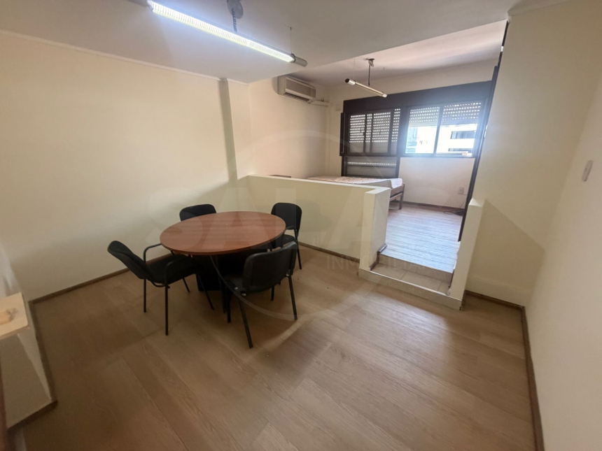 1°De Mayo y Av. Gral. López (Sur )