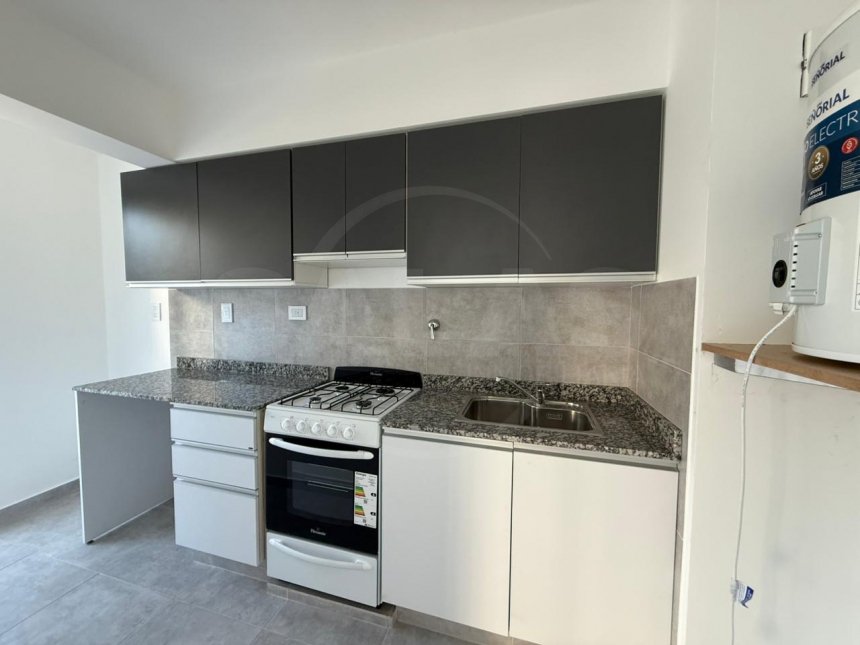 Castellanos 2300 (Candioti )
