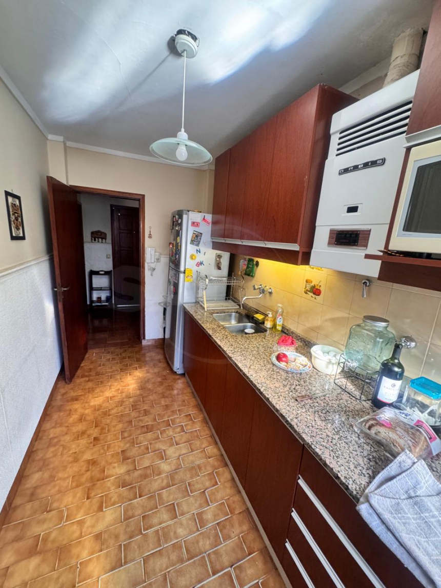 Uruguay 3200 (Sur )