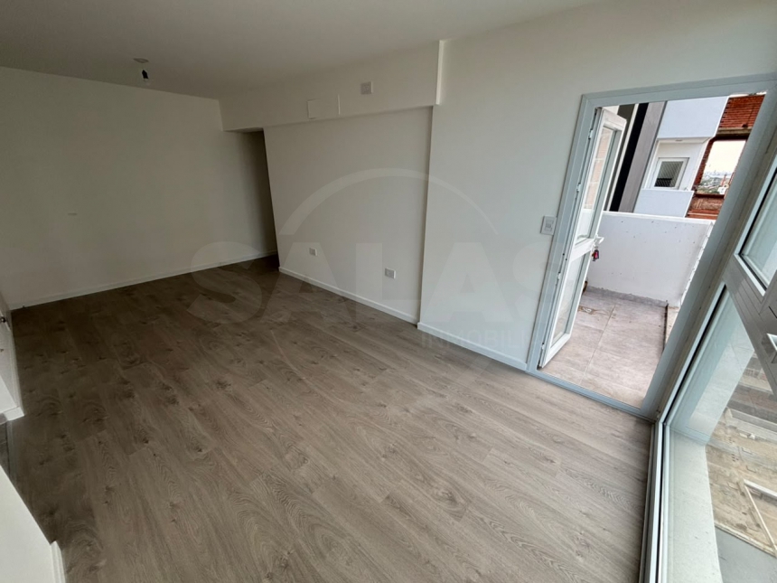 Castellanos 2300 (Candioti )