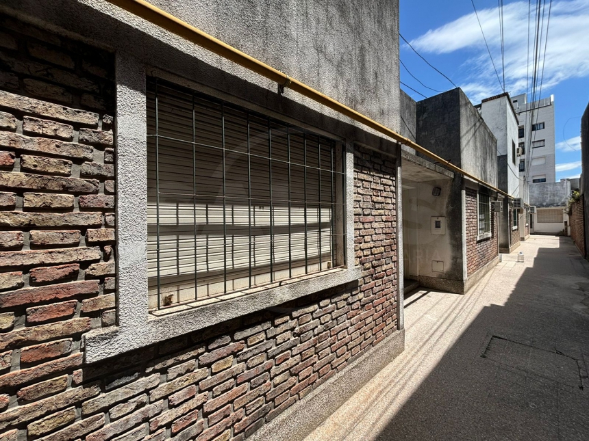 Marcial Candioti 3300 (Candioti )