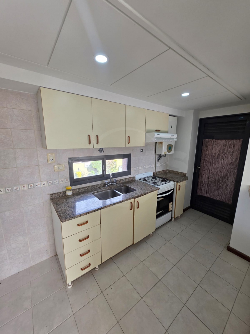 Alvear 3700 (Candioti )
