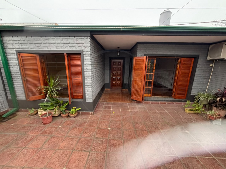 Uruguay 3200 (Sur )