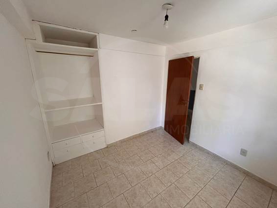 Hipólito Irigoyen 4100 (Roma )