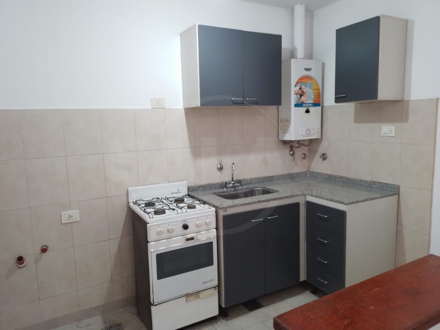 Candido Pujato 2900 (Centro )